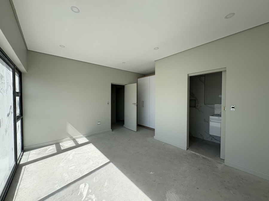 4 Bedroom Property for Sale in Sandown Western Cape